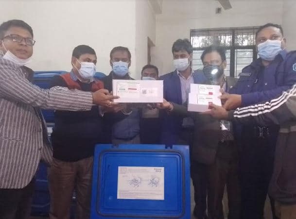 রানীশনকৈল স্বাস্থ্য কমপ্লেক্সে এসে পৌঁছেছে করোনার টিকা