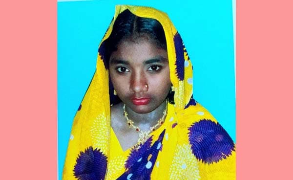 হরিণাকুন্ডুতে ৪০ দিন ধরে নিখোঁজ গৃহবধূ ইভা