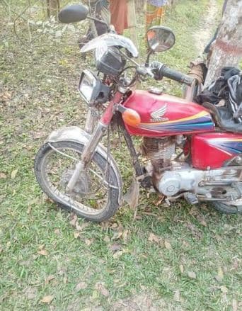 লালপুরে সড়ক দুর্ঘটনায় নিহত ১