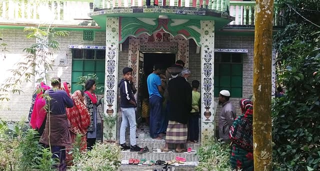 পল্লী চিকিৎসকের বাড়ি ডাকাতি, পুলিশ বলছে নাটক