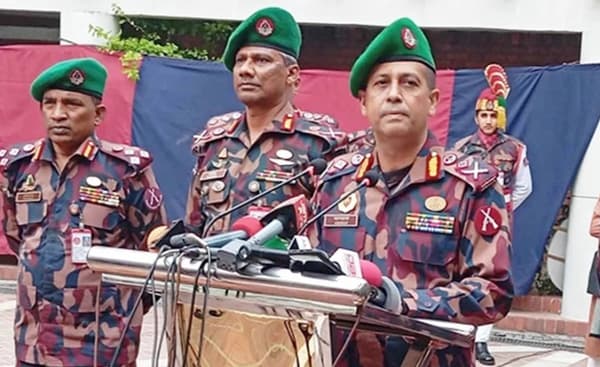 নতুন কোন রোহিঙ্গাকে ঢুকতে দেওয়া হবে না: বিজিবি প্রধান