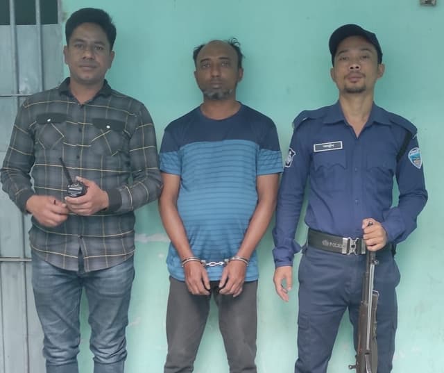 ৫ বছরের সাজা এড়াতে ১৪ বছর পলাতক, অতঃপর