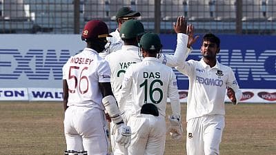 চট্টগ্রাম টেস্টের শেষ দিনের খেলা শুরু