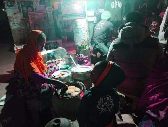 সাতপুতি পিঠাই নওগাঁর অবিরনের ভাগ্যের চাকা