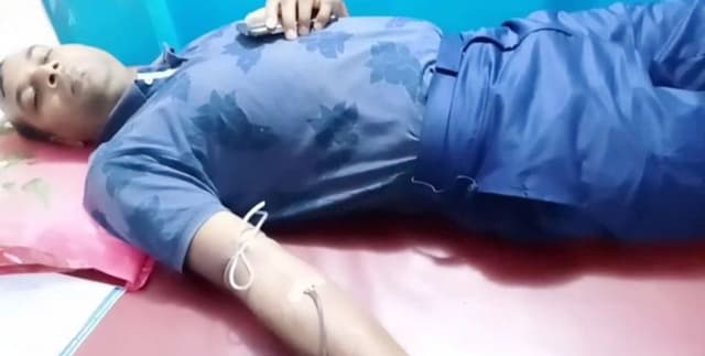 পুলিশের রক্তে বেচে ফিরলেন প্রসুতি মা