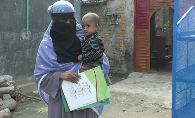 হাকিমপুরে হার্টে দুটো ছিদ্র নিয়ে দূর্বিসহ জীবন কাটাচ্ছে শিশু আয়েশা