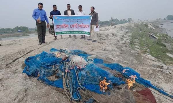 অবৈধ জাল নির্মূলে আশাশুনিতে বিশেষ কম্বিং অপারেশন