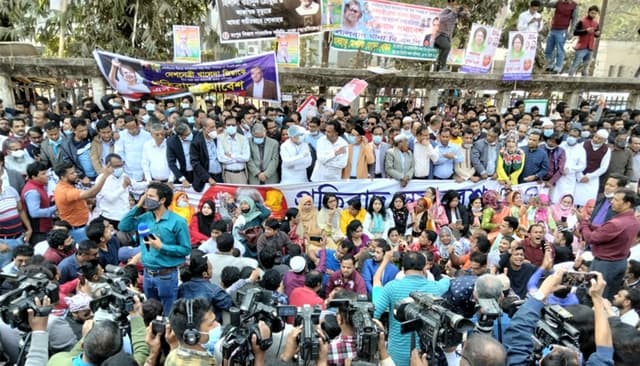 হঠাৎ সমাবেশে অসুস্থ রিজভী