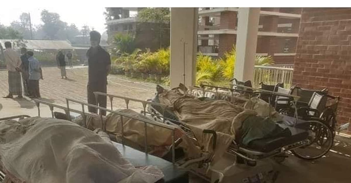 বাবার শ্রাদ্ধ শেষে ফেরার পথে লাশ হলেন ৪ ভাই
