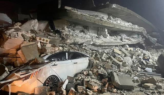 ভূমিকম্পে তুরস্ক-সিরিয়ায় নিহত ১৫ হাজার ছাড়ালো