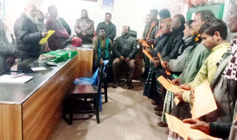 ইমারত নির্মাণ কাঠমিস্ত্রি  শ্রমিক ইউ: রুহিয়া শাখার নব নির্বাচিতদের শপথ গ্রহণ