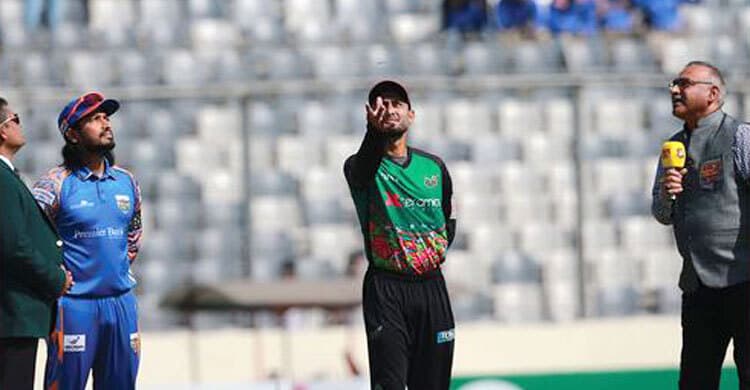 সিলেটের বিপক্ষে টস জিতে ব্যাটিংয়ে খুলনা