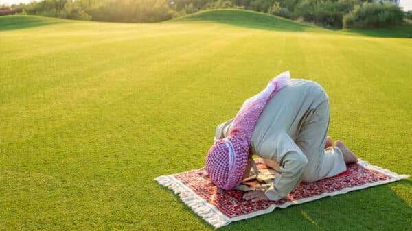 মেরাজের রাতে আল্লাহর দেওয়া ৩ উপহার