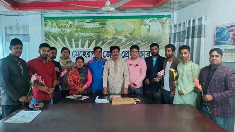 মেহেরপুর জেলা প্রেসক্লাবে নতুন সদস্যদের অভিষেক