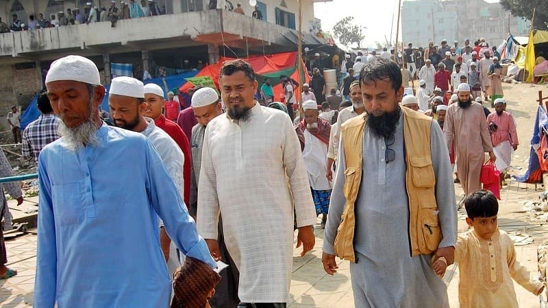 আখেরি মোনাজাতে অংশ নিতে ছুটছেন মুসল্লিরা