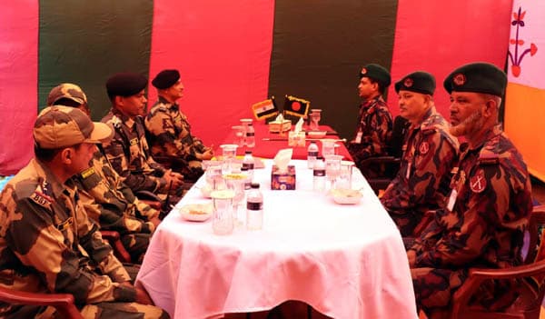 পতাকা বৈঠকে বিজিবির দাবিতে সাড়া দিলো বিএসএফ