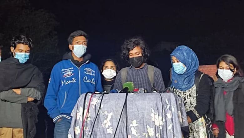 শিক্ষামন্ত্রীর আশ্বাসে শাবি শিক্ষার্থীদের আন্দোলন প্রত্যাহার