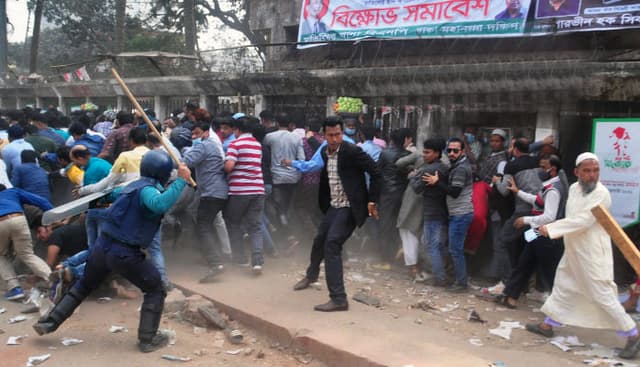 পুলিশের হামলায় আহত ১১৯, গ্রেফতার ২১: রিজভী
