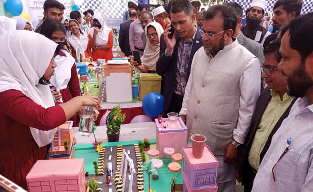 গোয়ালন্দে দুই দিনব্যাপী বিজ্ঞান মেলার উদ্বোধন