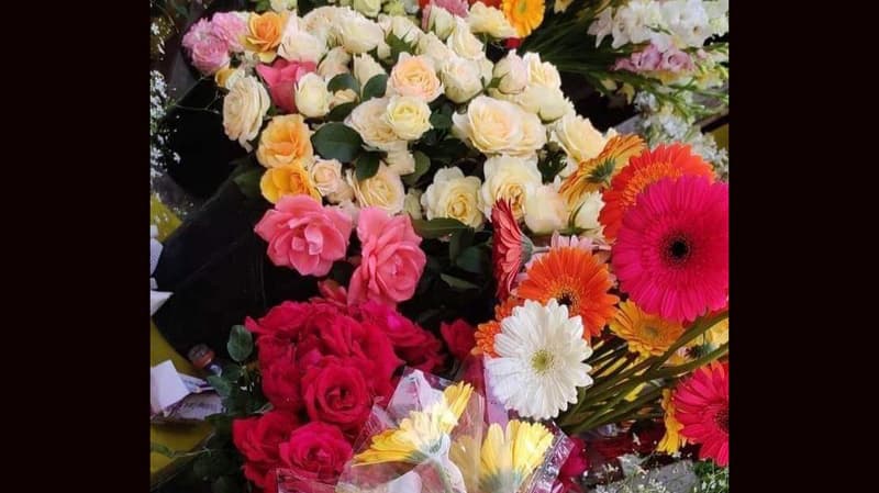 ঠাকুরগাঁওয়ে জমজমাট ফুলের ব্যবসা