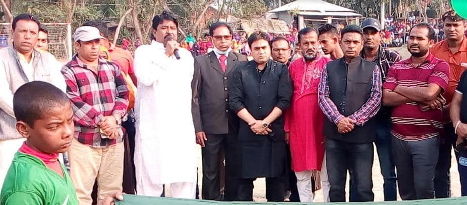 আশাশুনির পল্লীতে গলায় রশি বাঁধা অবস্থায় এক যুবকের লাশ উদ্ধার