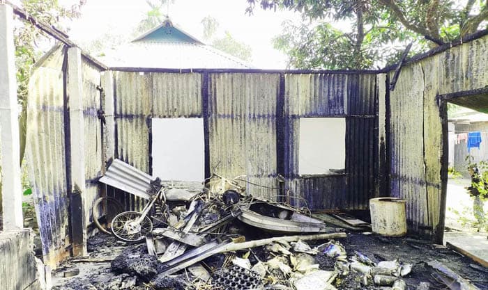 ভূঞাপুরে আগুনে পুড়ল ঔষধের দোকান