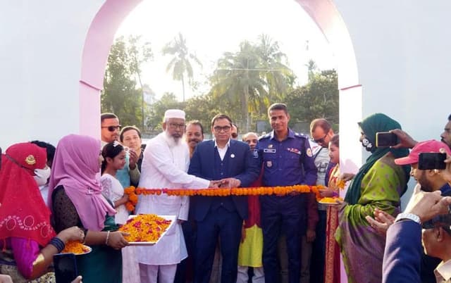 পিরোজপুর মাস ব্যাপী শিল্প ও বানিজ্য মেলার উদ্বোধন