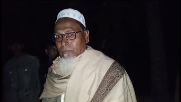সরকারী পাঠ্যপুস্তক বিক্রির পায়তারা, সেই অধ্যক্ষকে শোকজ