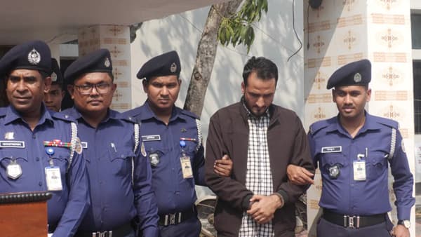 পিরোজপুরে মৃত্যুদন্ড প্রাপ্ত আসামী ১১ বছর পর গ্রেপ্তার
