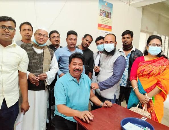 আশাশুনিতে ৬ দফা দাবীতে স্মারক লিপি প্রদান ও মানববন্ধন অনুষ্ঠিত