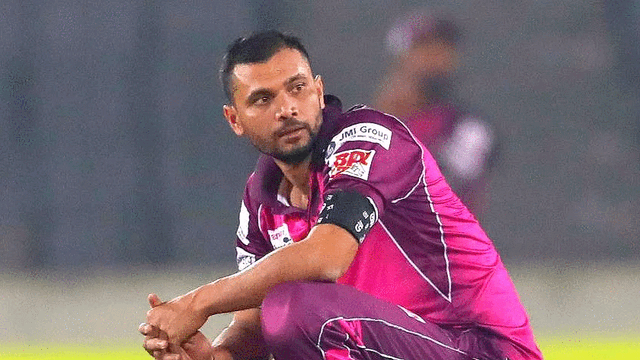 প্রেস কনফারেন্স করে ক্রিকেট ছাড়ার ইচ্ছে নেই: মাশরাফি