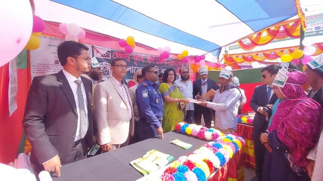 ঝালকাঠিতে প্রথমবারের মতো কৃষি ঋণ মেলা