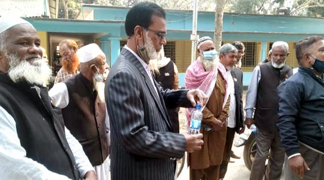 হিলিতে প্রধানমন্ত্রীর উপহার বীর নিবাস পেয়ে খুশি মুক্তিযোদ্ধারা