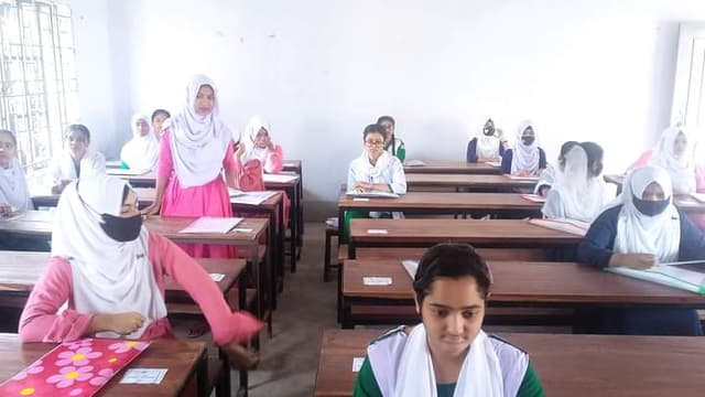 সরাইলে এসএসসি ও সমমান পরীক্ষায় অংশ নিচ্ছে ১ হাজার ৯শ ৫১জন পরীক্ষার্থী।