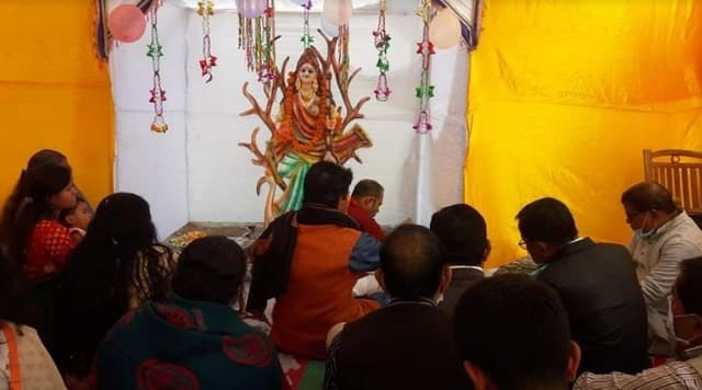 রাণীশংকৈলে হিন্দু সম্প্রদায়ের সরস্বর্তী পুজার উৎসব পালন
