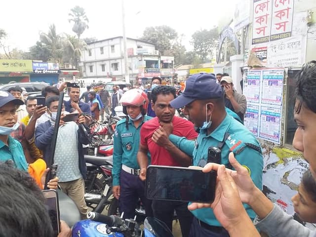 সিলেটে আটক বন্দুকধারী পরিবহনশ্রমিক নন, স্বেচ্ছাসেবক লীগ নেতা
