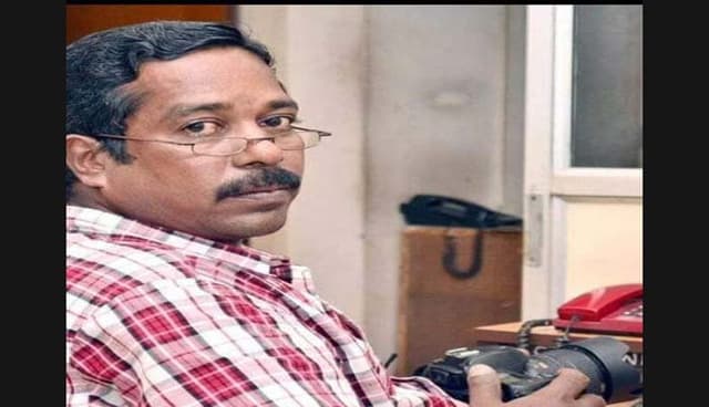 বেতন না পাওয়ায় নিউজরুমেই আত্মহত্যা সাংবাদিকের
