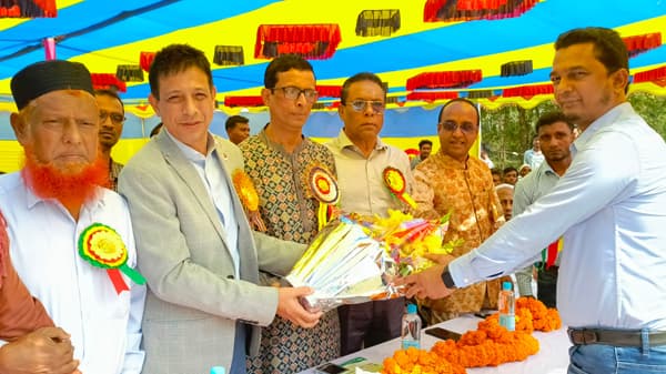 অপরাধমূলক কর্মকাণ্ড থেকে যুব সমাজকে দূরে রাখে খেলাধুলা : খান মামুন