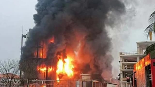পলাশের ঘোড়াশাল সার কারখানায় আগুন