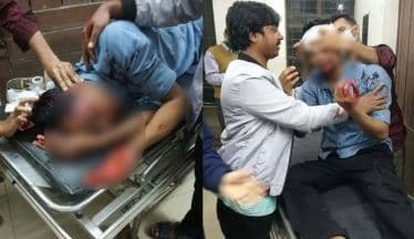 জাবি শিক্ষার্থীদের ওপর স্থানীয়দের হামলা