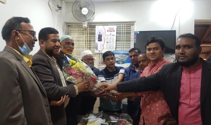 নবনির্বাচিত মেয়রকে রাণীশংকৈল প্রেসক্লাবের সংবর্ধনা