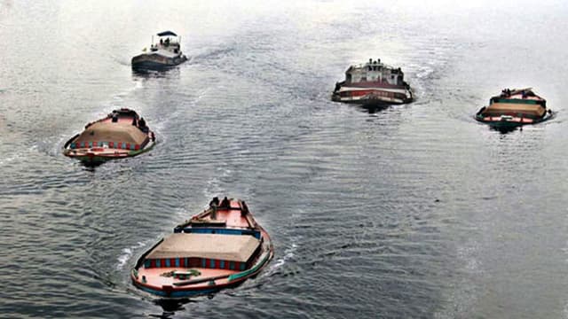 ঢাকা-বরিশাল নৌরুটে রাতের আতঙ্ক ‘বাল্কহেড’, বাড়ছে দুর্ঘটনা