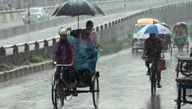 রাজধানীতে হঠাৎ বৃষ্টিতে ভোগান্তি