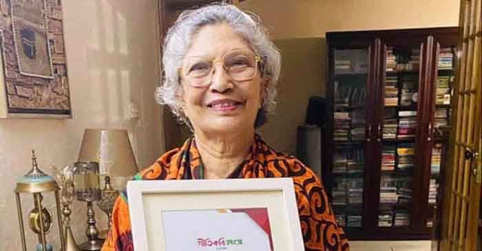 মারা গেছেন একুশে পদকপ্রাপ্ত কবি কাজী রোজী