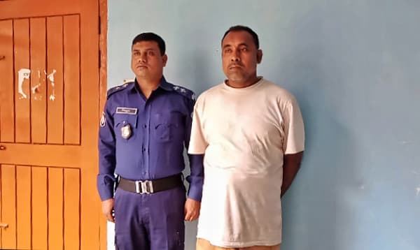 মেহেরপুরে সাজাপ্রাপ্ত পলাতক আসামি গ্রেফতার