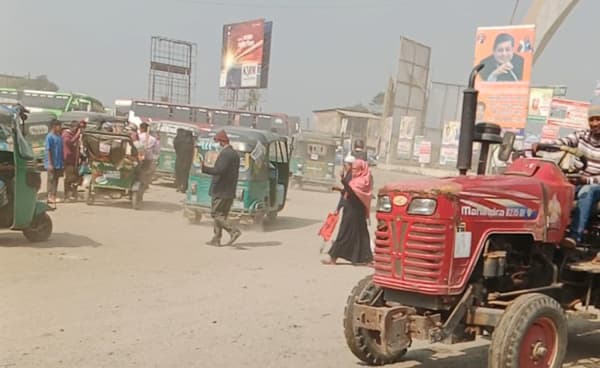 সরাইলের বিশ্বরোডে উড়ছে ধুলাবালি ! ভোগান্তিতে মানুষ