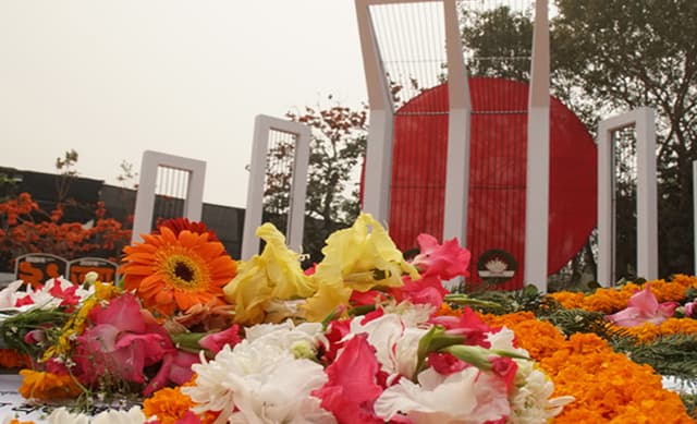 শ্রদ্ধা-ভালোবাসায় ভাষাশহীদদের স্মরণ