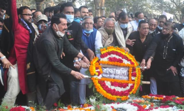 বিএনপি গণতন্ত্রের জন্য লড়াই করছে : রিজভী