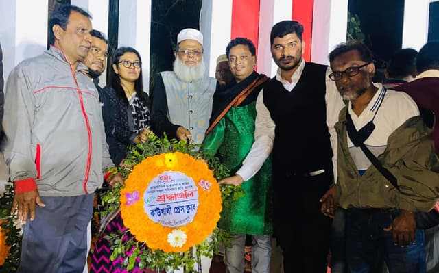 ভাষা শহীদদের স্মরণে কাউখালী প্রেসক্লাবের শ্রদ্ধা নিবেদন