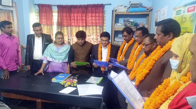 হাকিমপুরে কা্লব এর নবনির্বাচিত কমিটির শপথ গ্রহণ